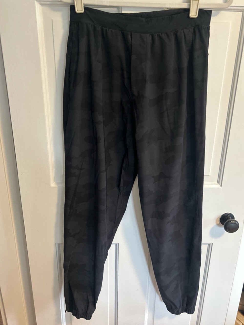 Lululemon men’s Surge Jogger: heritage 365 camo black multi